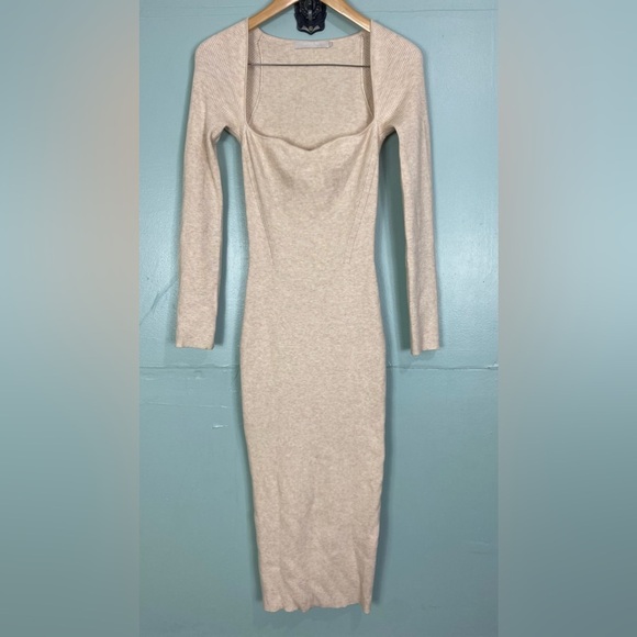 Revolve One Grey Day Lakeyn Dress In Beige Cream Sz M Bodycon Square Neckline - Picture 2 of 8
